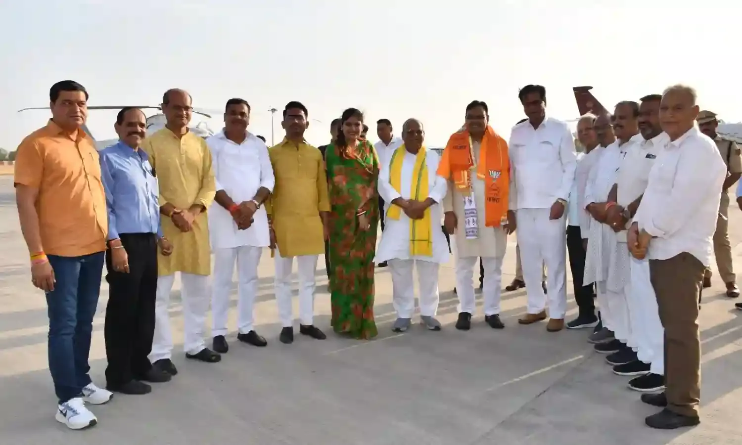 मुख्यमंत्री पहुंचे डबोक एयरपोर्ट, दिल्ली प्रस्थान मुख्यमंत्री पहुंचे डबोक एयरपोर्ट, दिल्ली प्रस्थान