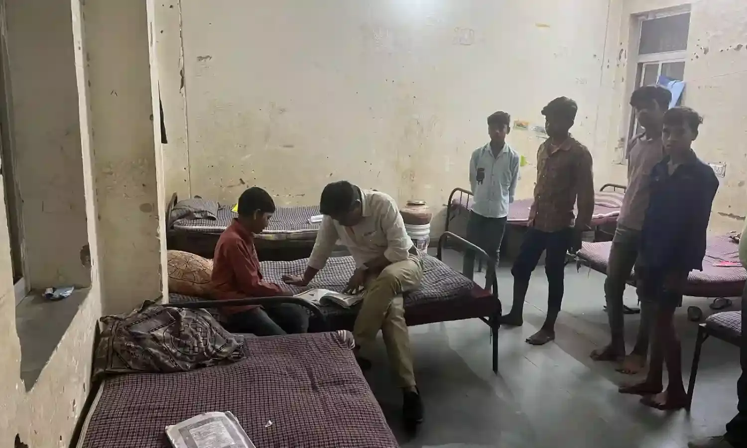 जिला कलक्टर ने 100 से अधिक प्रार्थना पत्रों की सुनवाई