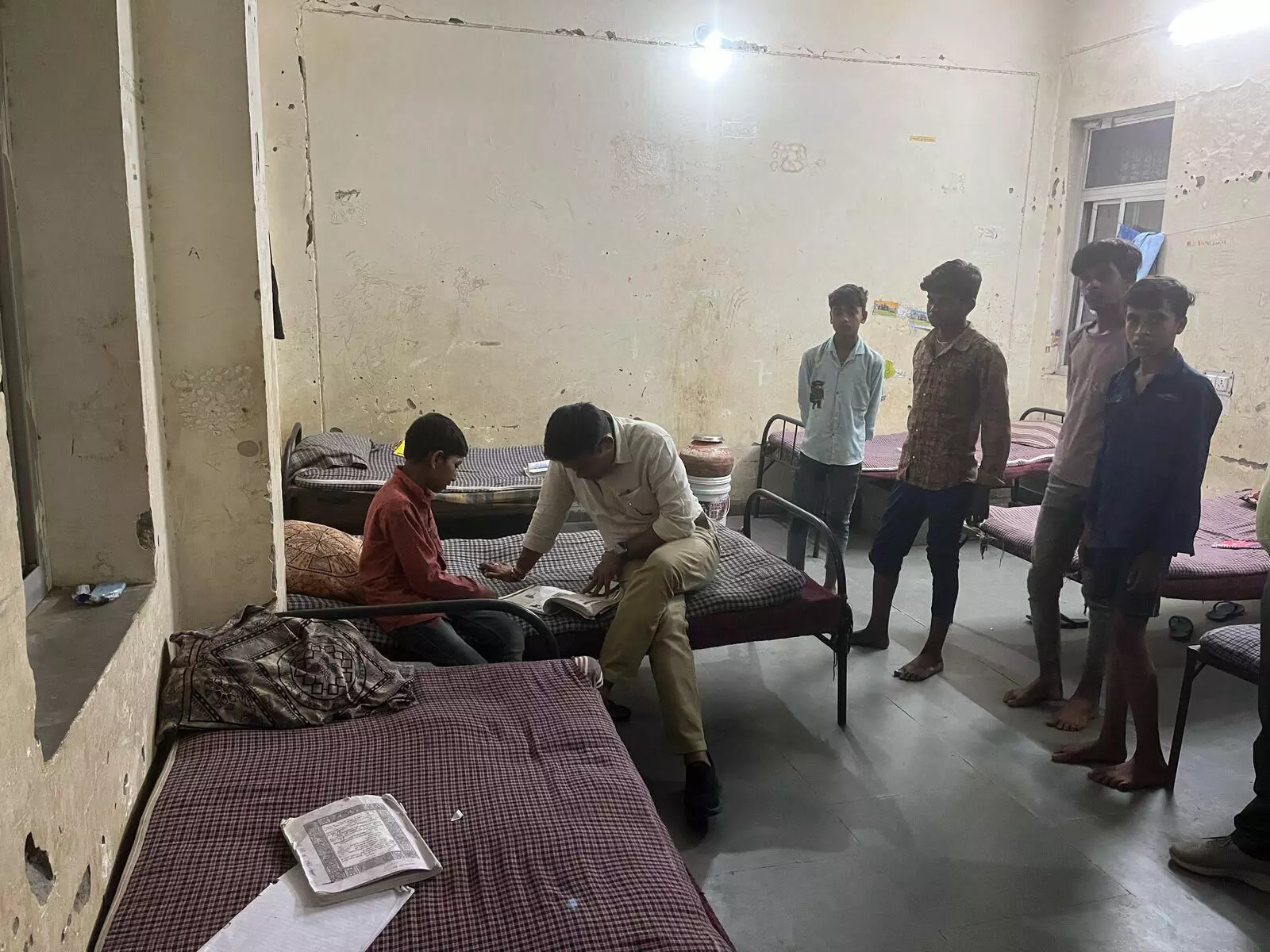 जिला कलक्टर ने 100 से अधिक प्रार्थना पत्रों की सुनवाई जिला कलक्टर ने 100 से अधिक प्रार्थना पत्रों की सुनवाई