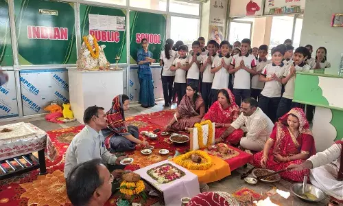 स्कूल में सरस्वती मूर्ति की स्थापना कर की प्राण प्रतिष्ठा