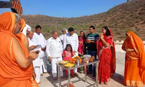 चवलेश्वर पार्श्वनाथ देशनोदय दिगंबर जैन अतिशय तीर्थ क्षेत्र कलशाभिषेक और नये मंदिर का शिलान्यास