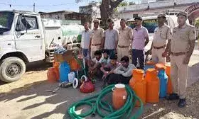 सरपंच पति  अजमेर में चला   रहा सिंथेटिक दूध  की फैक्ट्री , 2600 लीटर दूध नष्ट करवाया, चार गिरफ्तार,