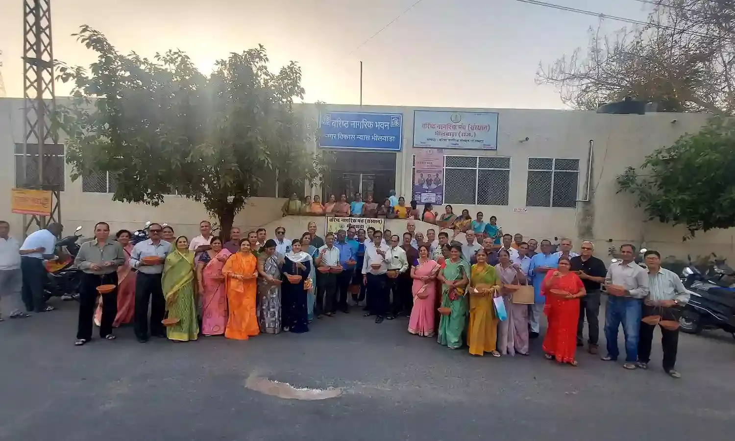 1111 परिण्डे निःशुल्क वितरण का लक्ष्य 1111 परिण्डे निःशुल्क वितरण का लक्ष्य