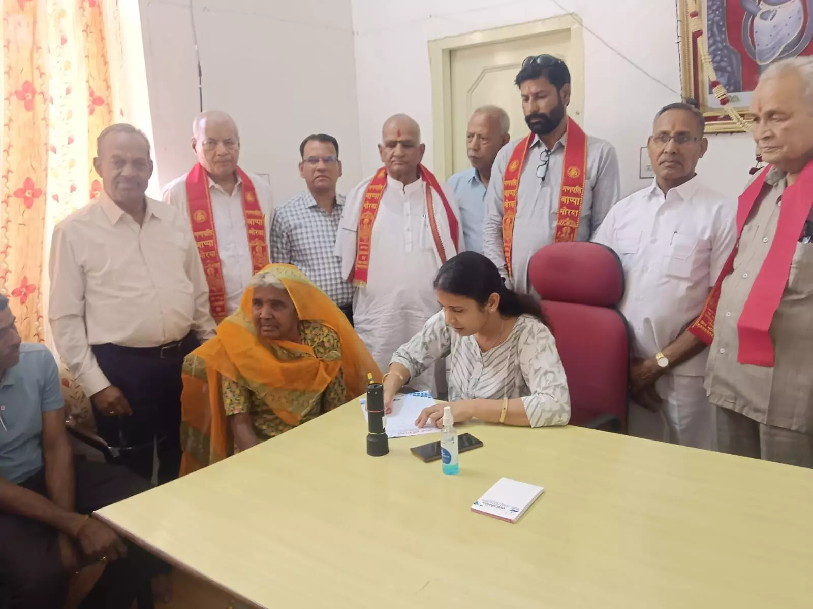 निशुल्क नेत्र शिविर में 28 नेत्र रोगियो का किया उपचार