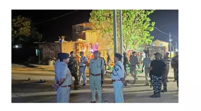 बारात पहुंचते ही छिड़ा खूनी संग्राम,  ताबड़तोड़ चली गोलियां ,पांच लोगों को लगी गोली, दो की मौत