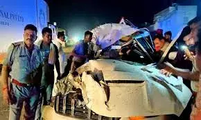 नीमच में भीषण सड़क हादसा, कार-कंटेनर की टक्कर से चार युवकों की मौत