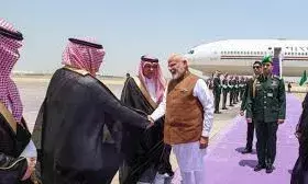 सऊदी अरब से आज रात ही लौट रहे PM मोदी सऊदी अरब से आज रात ही लौट रहे PM मोदी