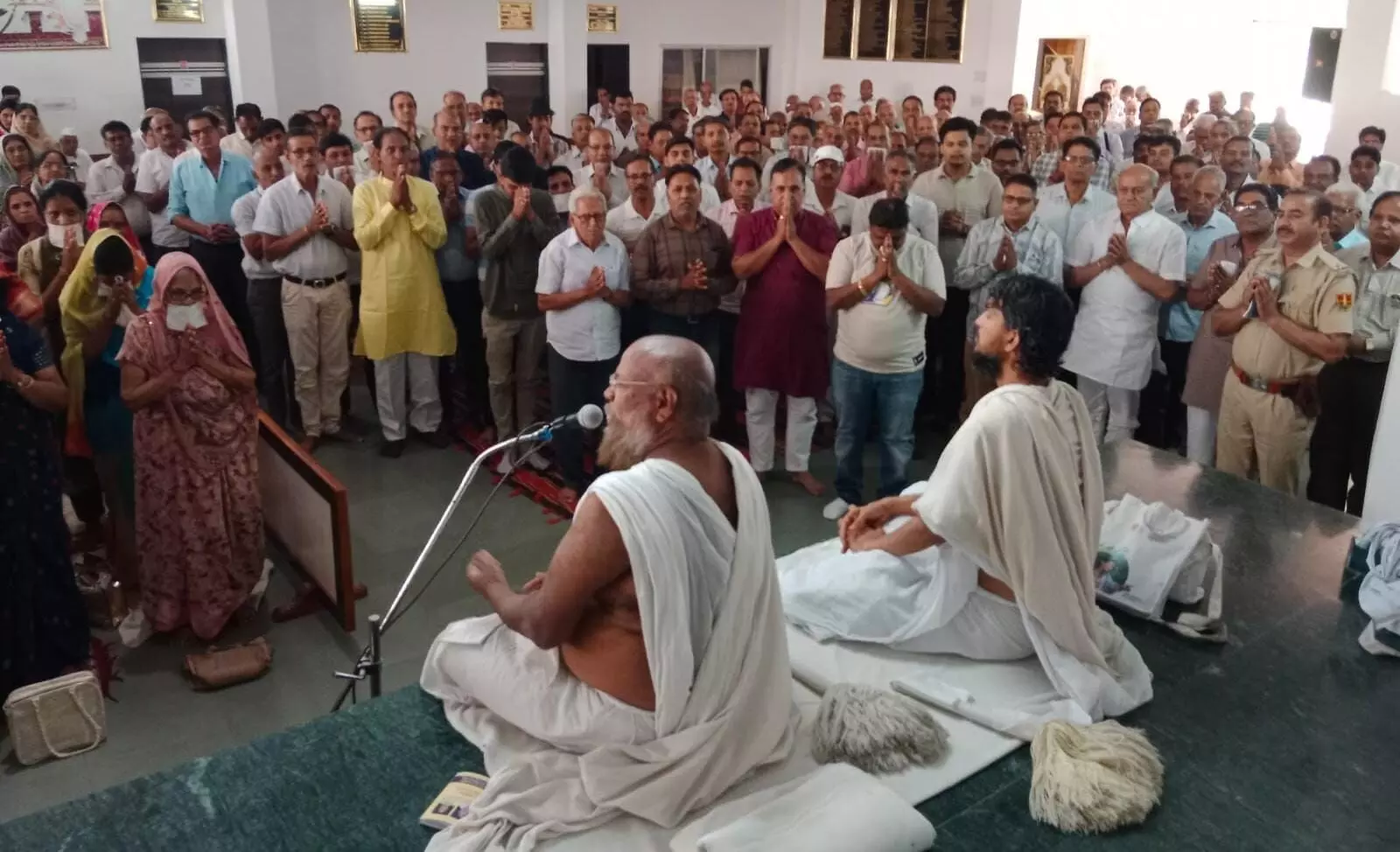 जिंदगी को भुनभुनाते हुए नहीं गुनगुनाते हुए जीएं- राष्ट्रसंत ललित प्रभ