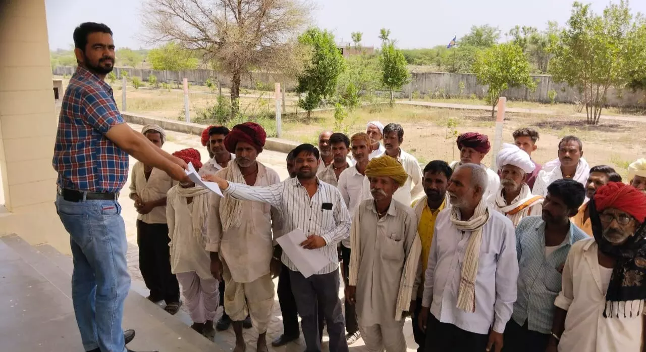 नए परिसीमन को लेकर ग्राम खेड़ा राजपुरा के ग्रामीण यथावत सांगरिया पंचायत में ही रहने की मांग नए परिसीमन को लेकर ग्राम खेड़ा राजपुरा के ग्रामीण यथावत सांगरिया पंचायत में ही रहने की मांग