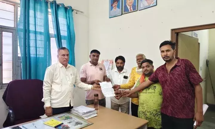पहलगाम आतंकी हमले को लेकर राष्ट्रपति के नाम ज्ञापन पहलगाम आतंकी हमले को लेकर राष्ट्रपति के नाम ज्ञापन