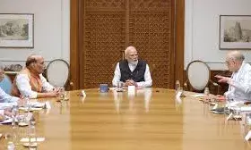सिंधु जल संधि पर रोक, पाकिस्तानियों को 48 घंटे में हिंदुस्तान छोड़ना होगा ,पाक नागरिकों के वीजा पर रोक सिंधु जल संधि पर रोक, पाकिस्तानियों को 48 घंटे में हिंदुस्तान छोड़ना होगा ,पाक नागरिकों के वीजा पर रोक