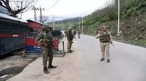 पर्यटकों पर हमले के विरोध में कश्मीर रहा बंद पर्यटकों पर हमले के विरोध में कश्मीर रहा बंद