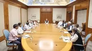 केंद्र सरकार ने कल को बुलाई सर्वदलीय बैठक ,राजनाथ सिंह कर सकते हैं अध्यक्षता केंद्र सरकार ने कल को बुलाई सर्वदलीय बैठक ,राजनाथ सिंह कर सकते हैं अध्यक्षता