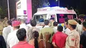 पहलगाम हमले में जान गंवाने वाले नीरज उधवानी का पार्थिव शरीर जयपुर पहुंचा पहलगाम हमले में जान गंवाने वाले नीरज उधवानी का पार्थिव शरीर जयपुर पहुंचा