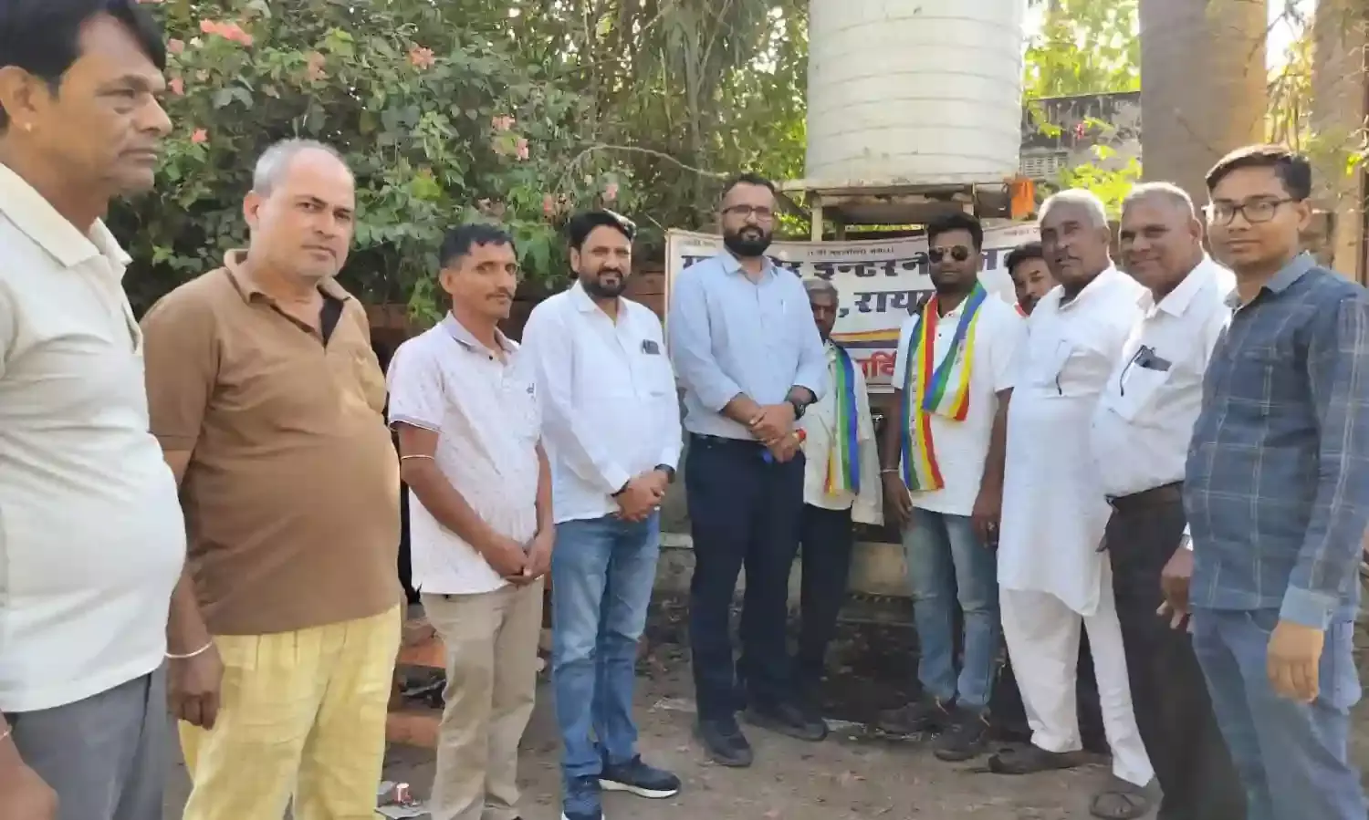 रायपुर में प्याऊ का किया शुभारंभ रायपुर में प्याऊ का किया शुभारंभ