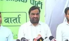 हनुमान बेनीवाल का केंद्र व राज्य सरकार पर तीखा हमला हनुमान बेनीवाल का केंद्र व राज्य सरकार पर तीखा हमला