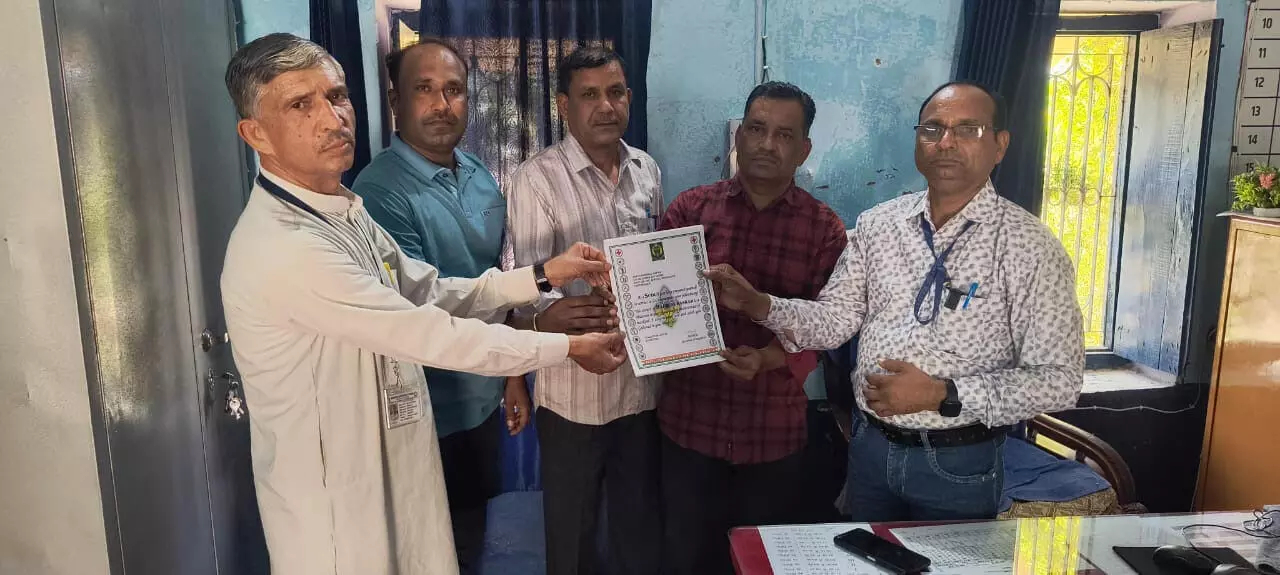 राज्यपाल पुरस्कार प्रमाण पत्र प्रदान किये राज्यपाल पुरस्कार प्रमाण पत्र प्रदान किये