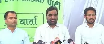 हनुमान बेनीवाल का केंद्र व राज्य सरकार पर तीखा हमला हनुमान बेनीवाल का केंद्र व राज्य सरकार पर तीखा हमला