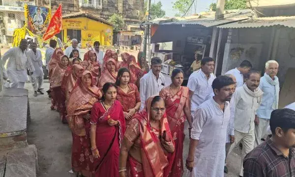 सेन जी महाराज की जयंती पर निकाली शौभायात्रा सेन जी महाराज की जयंती पर निकाली शौभायात्रा