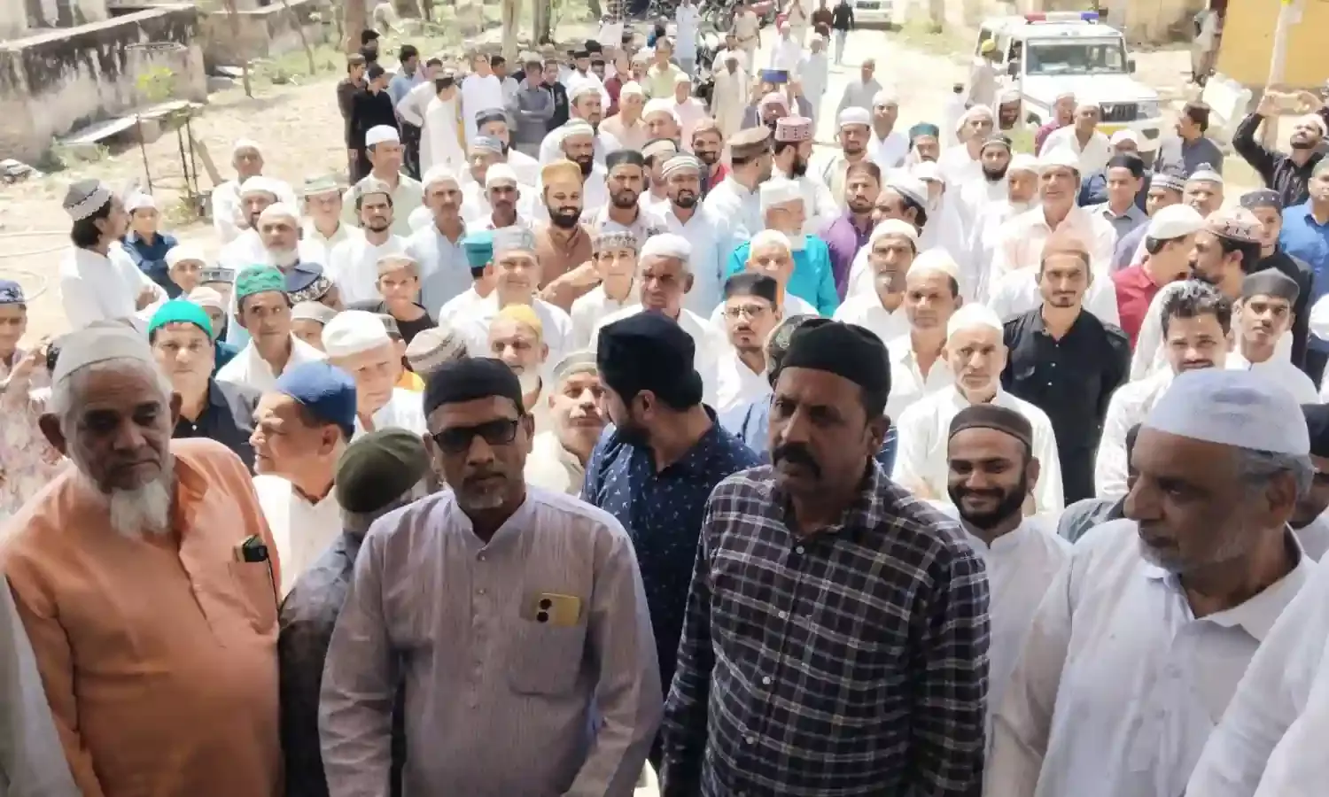 बदनोर कस्बे में आतंक के खिलाफ मुस्लिम समाज उतरा सड़को पर बदनोर कस्बे में आतंक के खिलाफ मुस्लिम समाज उतरा सड़को पर
