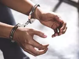 जल्द पुलिस के शिकंजे में होगी गहने झपटने वाली गैंग, लगा सुराग जल्द पुलिस के शिकंजे में होगी गहने झपटने वाली गैंग, लगा सुराग