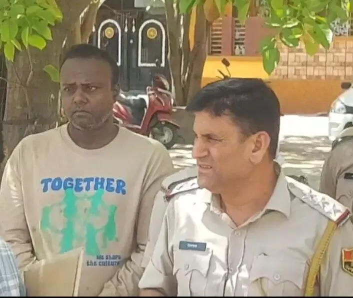 साइको किलर बोला, नौकरी और शरीर में आ रही थी परेशानी, जादू टोना की आशंका थी, इसलिये पहले मोनू पर किये वार, फिर संदीप को बुलाकर मारा साइको किलर बोला, नौकरी और शरीर में आ रही थी परेशानी, जादू टोना की आशंका थी, इसलिये पहले मोनू पर किये वार, फिर संदीप को बुलाकर मारा