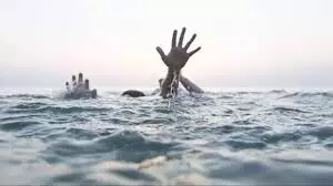 तीन बच्चों की पोखर में डूबने से मौत
