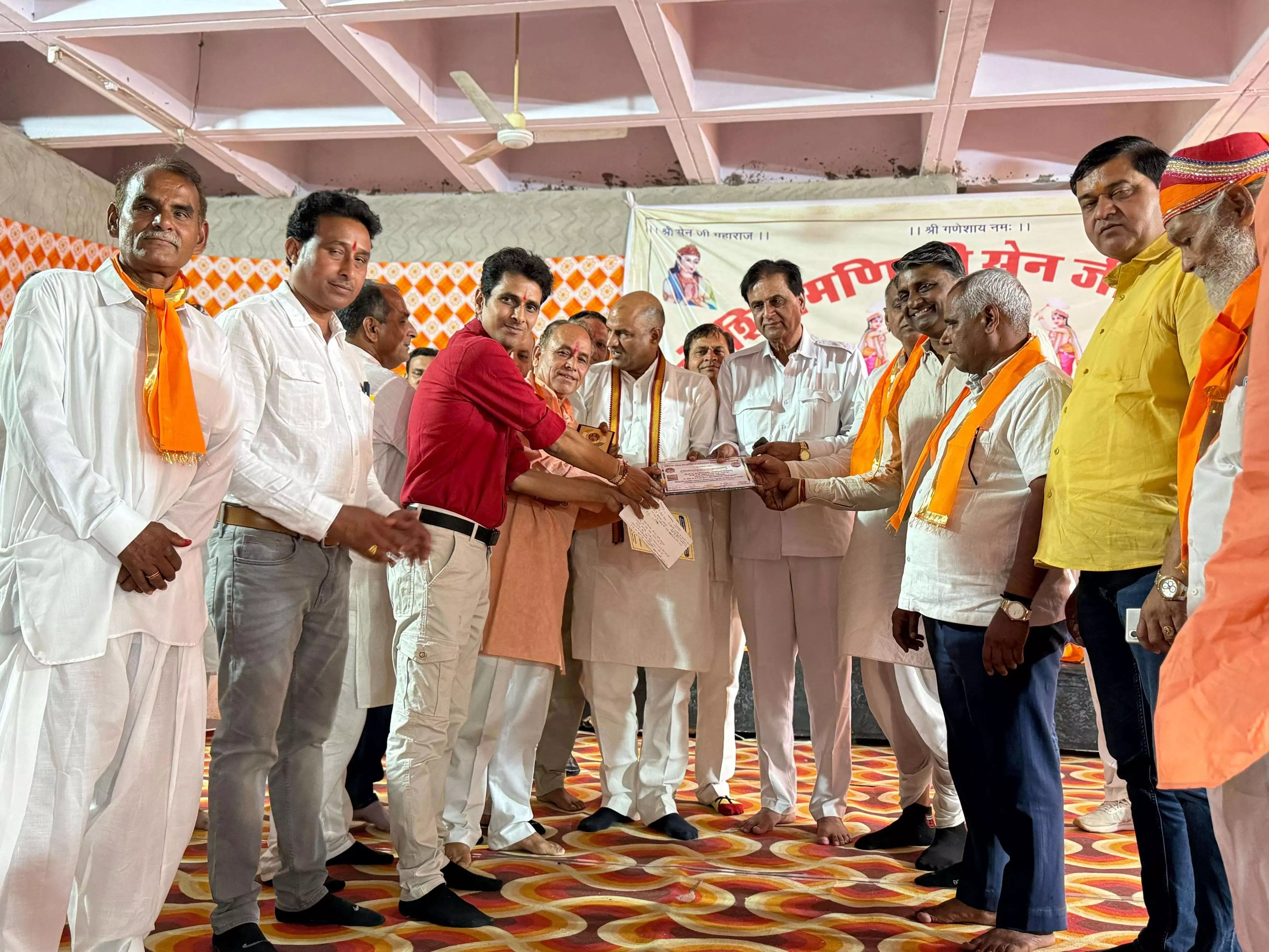 सेन जयंती पर आयोजित समारोह में विधायक कृपलानी ने लिया भाग सेन जयंती पर आयोजित समारोह में विधायक कृपलानी ने लिया भाग