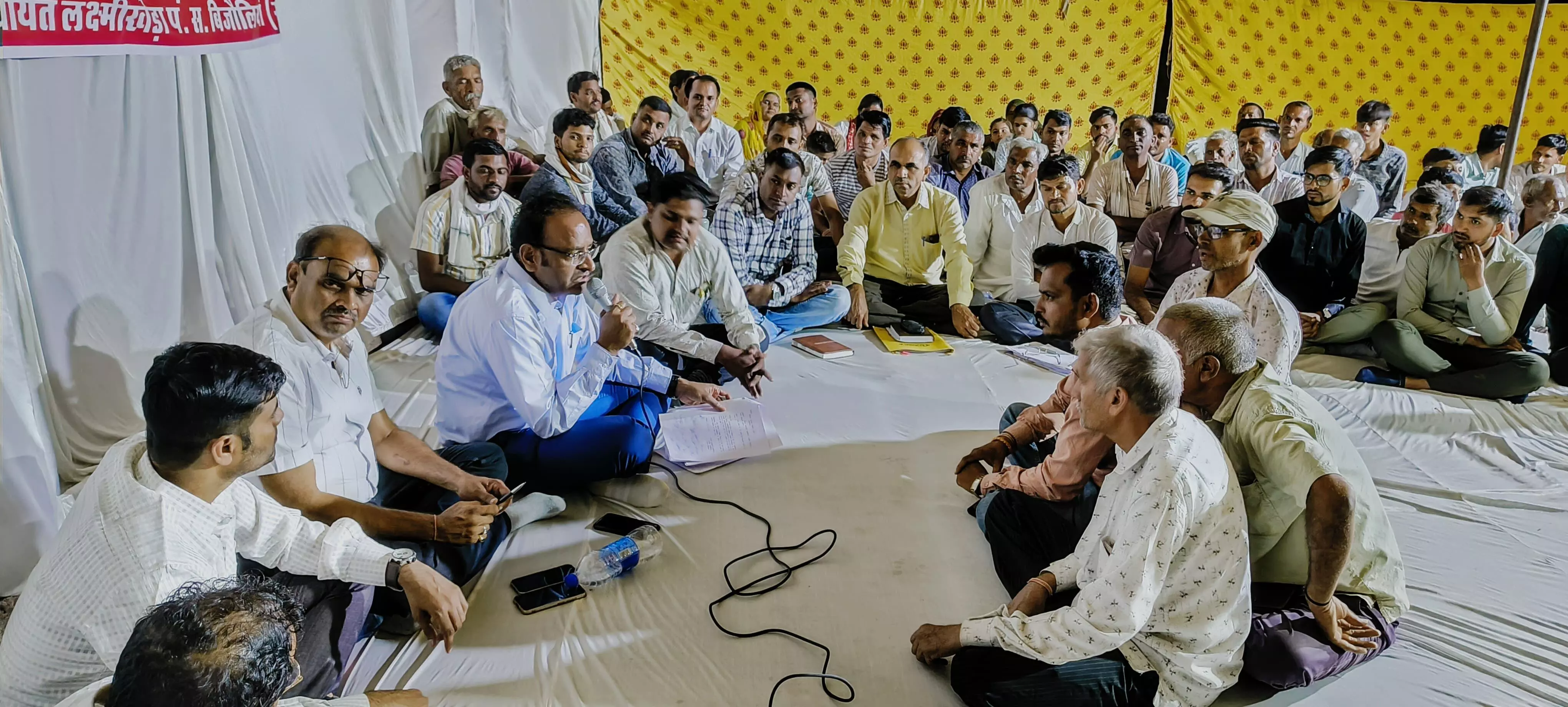 रात्रि चौपाल कार्यक्रम के तहत एसडीएम ने की जन-सुनवाई तुरंत कार्यवाही के दिए निर्देश रात्रि चौपाल कार्यक्रम के तहत एसडीएम ने की जन-सुनवाई तुरंत कार्यवाही के दिए निर्देश