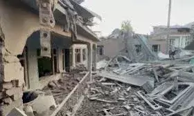 दक्षिण कश्मीर में तीन आतंकवादियों के घर “विस्फोटकों का उपयोग करके” ध्वस्त किए गए दक्षिण कश्मीर में तीन आतंकवादियों के घर “विस्फोटकों का उपयोग करके” ध्वस्त किए गए