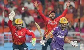 पिछले साल भी 26 अप्रैल को ही हुआ था कोलकाता-पंजाब का मुकाबला पिछले साल भी 26 अप्रैल को ही हुआ था कोलकाता-पंजाब का मुकाबला