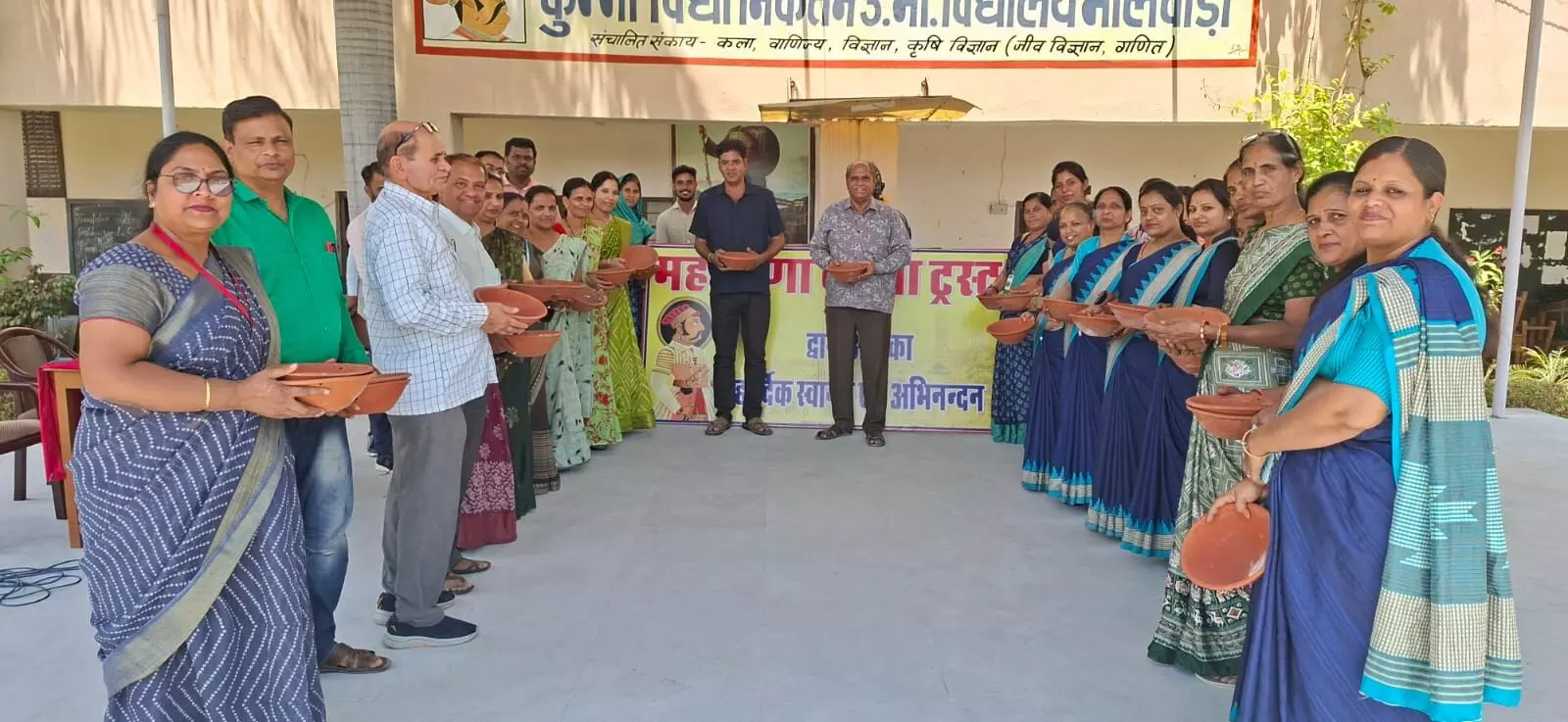पक्षियों के लिए परिंडो का वितरण पक्षियों के लिए परिंडो का वितरण