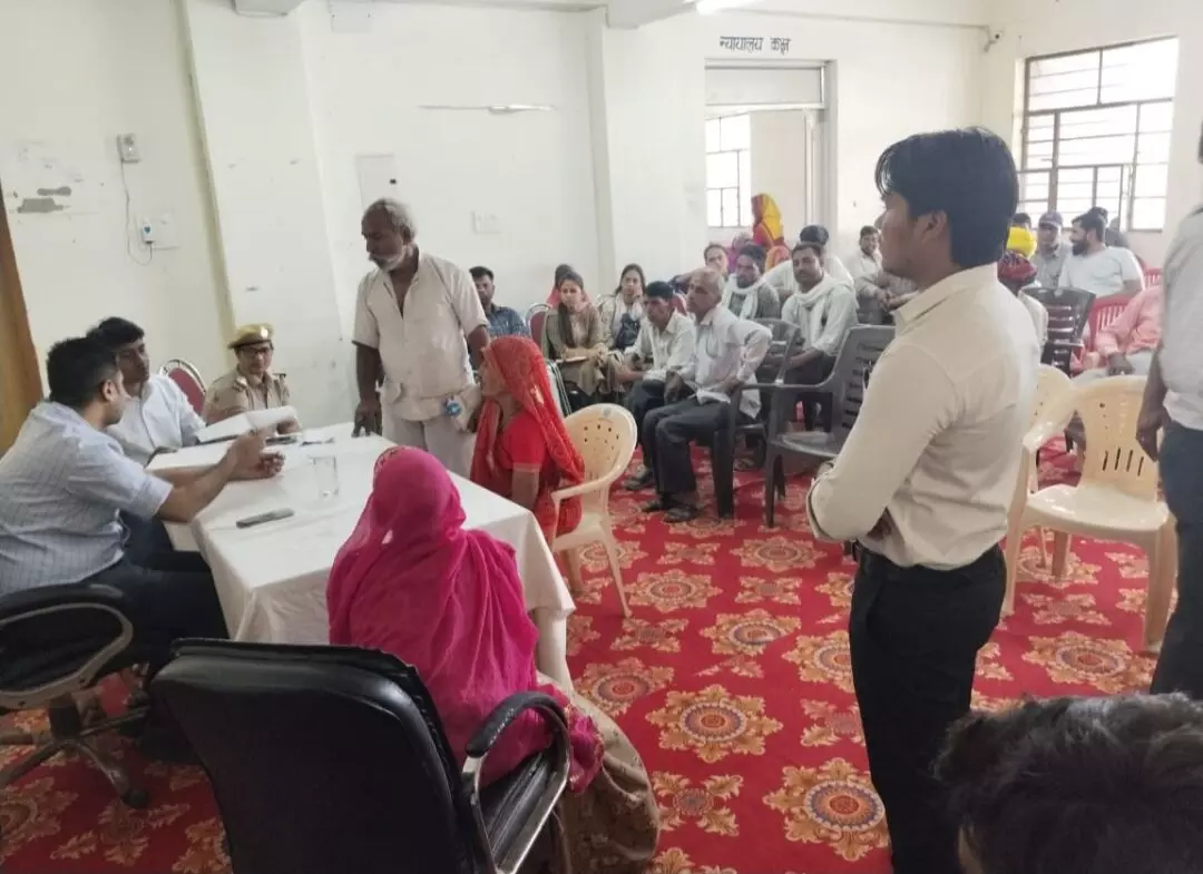 जिला कलेक्टर संधू ने की जनसुनवाई जिला कलेक्टर संधू ने की जनसुनवाई