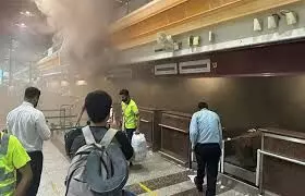 लाहौर अंतरराष्ट्रीय हवाई अड्डे पर भीषण आग लगने से अफरा-तफरी मची, उड़ानें बाधित