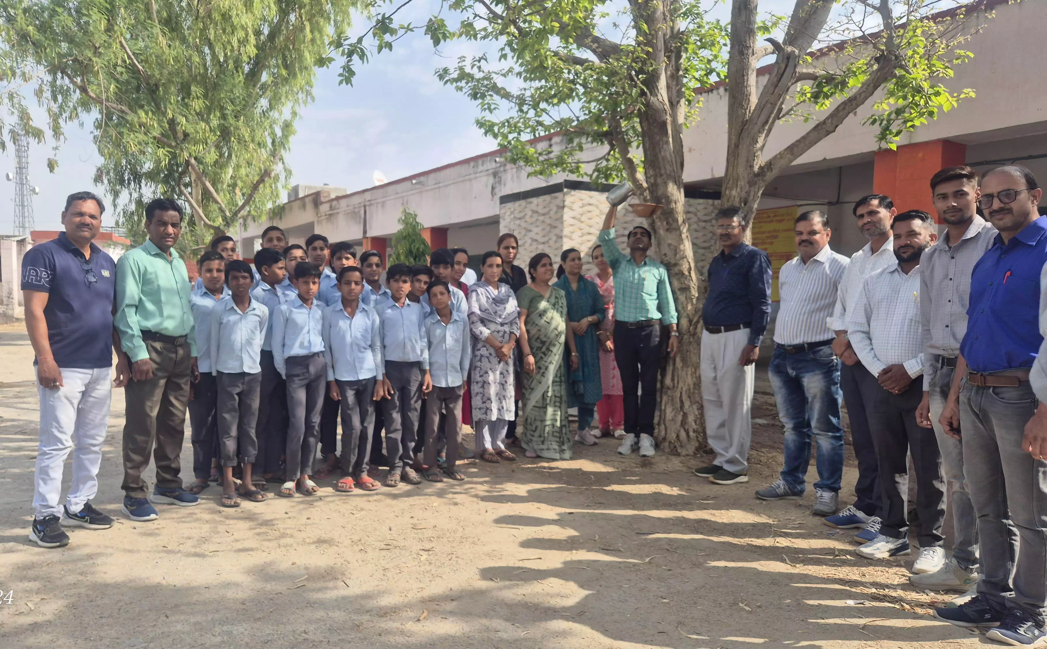 काली पट्टी पहनकर विरोध प्रदर्शन - पहलगाम घटना पर सामूहिक आक्रोश काली पट्टी पहनकर विरोध प्रदर्शन - पहलगाम घटना पर सामूहिक आक्रोश