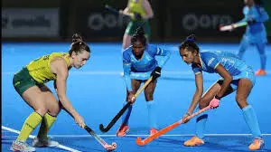 आस्ट्रेलिया ए से हारी भारतीय महिला हॉकी टीम आस्ट्रेलिया ए से हारी भारतीय महिला हॉकी टीम