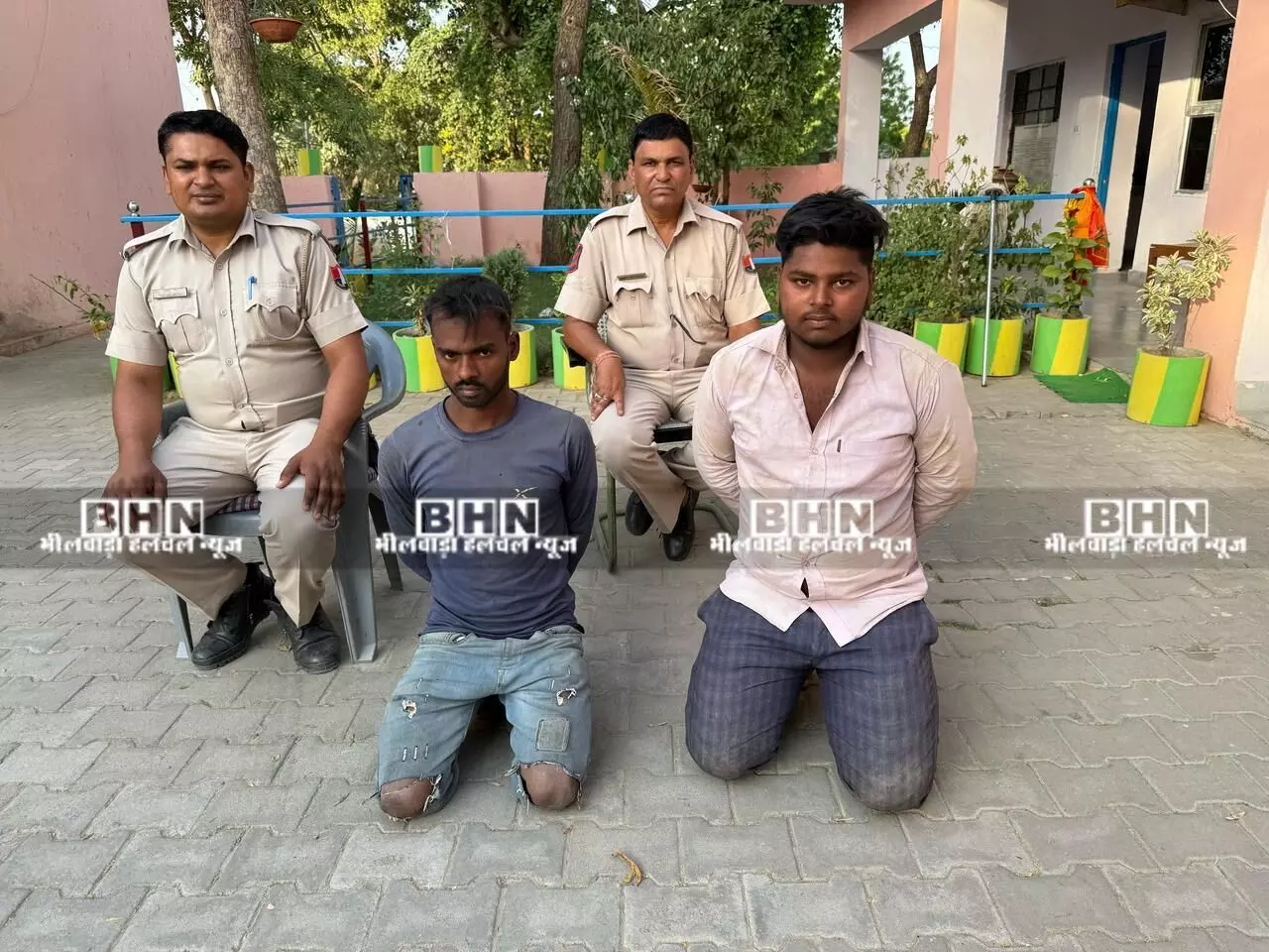 गारनेट के अवैध कारोबार पर पुलिस की कार्रवाई- दो ट्रैक्टर, दो सेपरेटर मशीन जब्त, दो गिरफ्तार