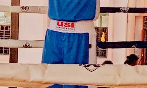 बॉक्सिंग प्रतियोगिता के फाईनल में देविका श्रोत्रिय ने प्राप्त किया स्वर्ण पदक बॉक्सिंग प्रतियोगिता के फाईनल में देविका श्रोत्रिय ने प्राप्त किया स्वर्ण पदक