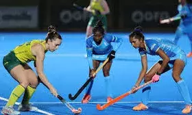 आस्ट्रेलिया ए से हारी भारतीय महिला हॉकी टीम आस्ट्रेलिया ए से हारी भारतीय महिला हॉकी टीम
