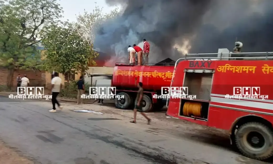 पालडी में फैक्ट्री में भीषण आग लगी ,तीन दमकल मौके पर, लाखों के नुकसान के आशंका पालडी में फैक्ट्री में भीषण आग लगी ,तीन दमकल मौके पर, लाखों के नुकसान के आशंका