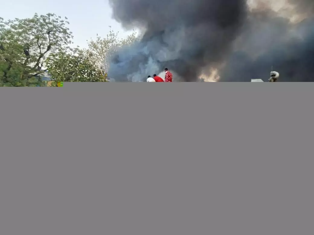 पालडी में फैक्ट्री में भीषण आग लगी ,तीन दमकल मौके पर, लाखों के नुकसान के आशंका पालडी में फैक्ट्री में भीषण आग लगी ,तीन दमकल मौके पर, लाखों के नुकसान के आशंका