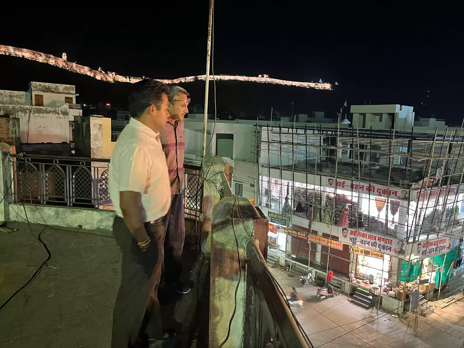 जिला कलक्टर ने किया पुलिस कंट्रोल रूम का औचक निरीक्षण जिला कलक्टर ने किया पुलिस कंट्रोल रूम का औचक निरीक्षण