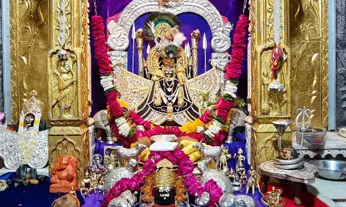 अमावस्या पर श्री कोटडी चारभुजा नाथ के मनमोहक श्रृंगार दर्शन दिनांक 27/ 4/ 2025