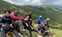 जम्मू-कश्मीर में ट्रैंकिंग पर रोक