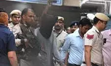 तहव्वुर राणा को NIA ने कोर्ट में किया पेश, 12 दिन की हिरासत बढ़ाई तहव्वुर राणा को NIA ने कोर्ट में किया पेश, 12 दिन की हिरासत बढ़ाई