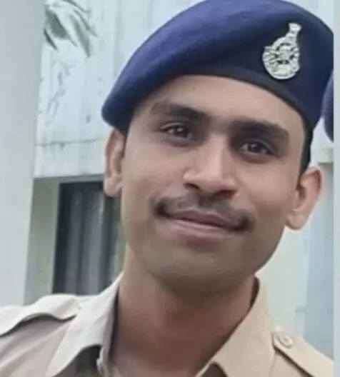 जीता क्रिकेट मैच, खुशी मे कांस्टेबल हार गया जिंदगी जीता क्रिकेट मैच, खुशी मे कांस्टेबल हार गया जिंदगी