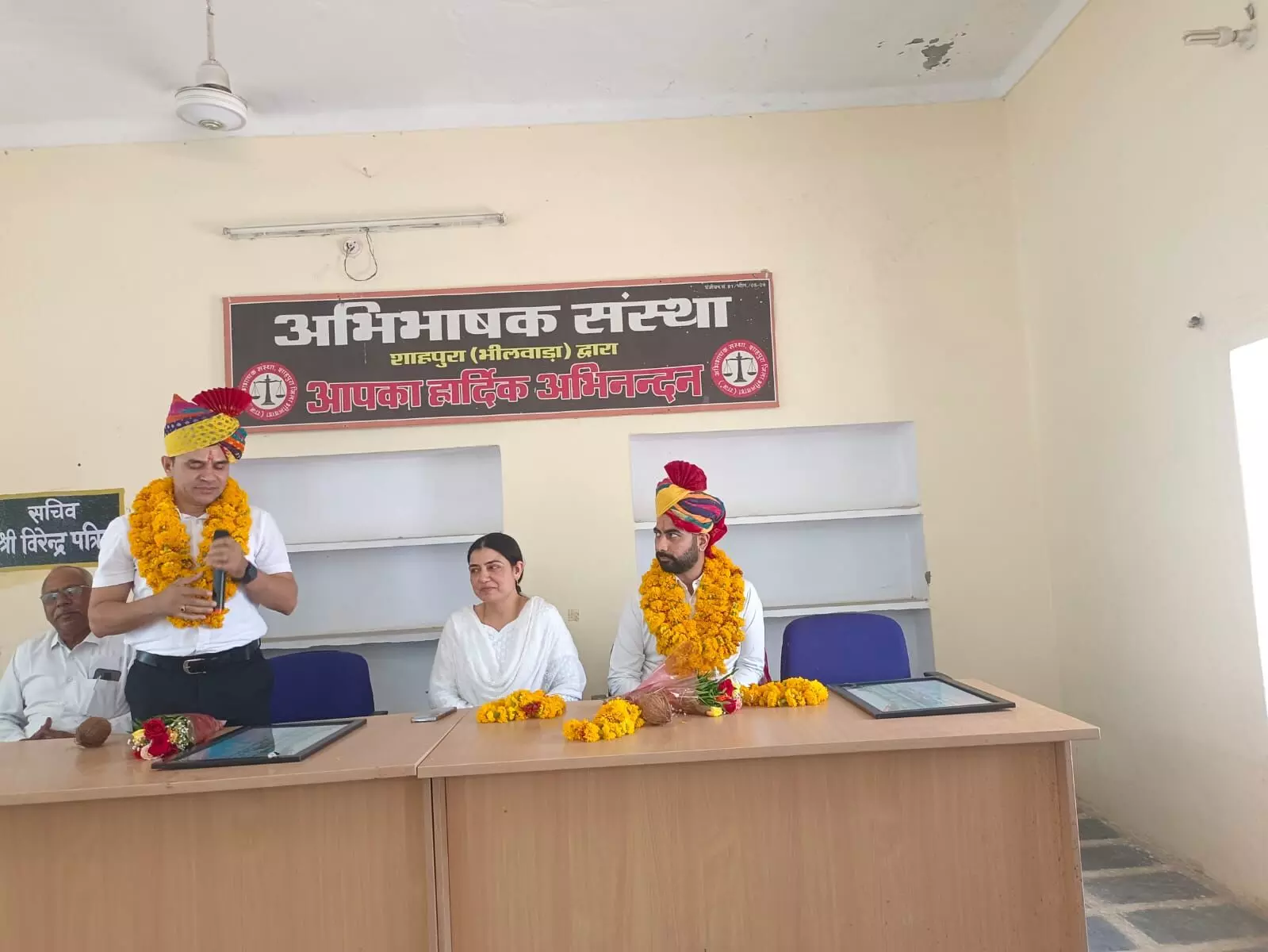 न्यायिक अधिकारियों को दी विदाई न्यायिक अधिकारियों को दी विदाई