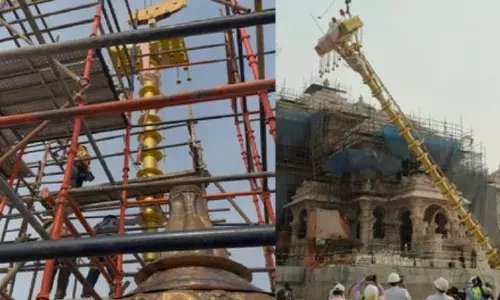 अयोध्या राम मंदिर पर स्थापित हुआ 42 फुट ऊंचा ध्वज दंड