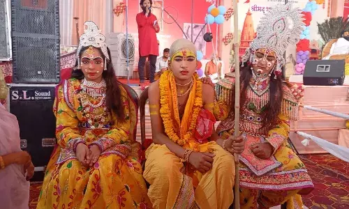 सच्ची मित्रता धन और सामाजिक स्थिति से परे - महंत मोहन शरण