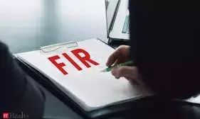 देवरानी, बेटों व बहू ने महिला पर कीलें लगी लाठियों से किया हमला, बचाव में आई बेटी को धक्का देकर गिराया, एसपी को दी शिकायत, केस दर्ज देवरानी, बेटों व बहू ने महिला पर कीलें लगी लाठियों से किया हमला, बचाव में आई बेटी को धक्का देकर गिराया, एसपी को दी शिकायत, केस दर्ज